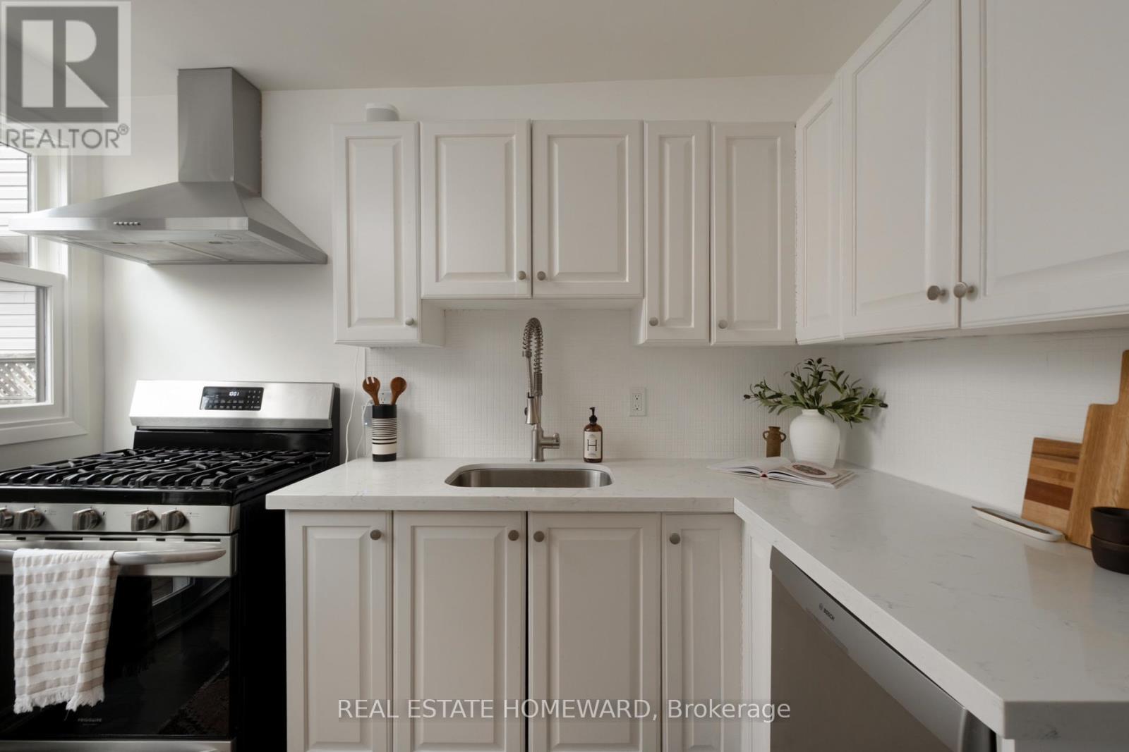 146 Gledhill Avenue, Toronto, Ontario  M4C 5L1 - Photo 15 - E12999736