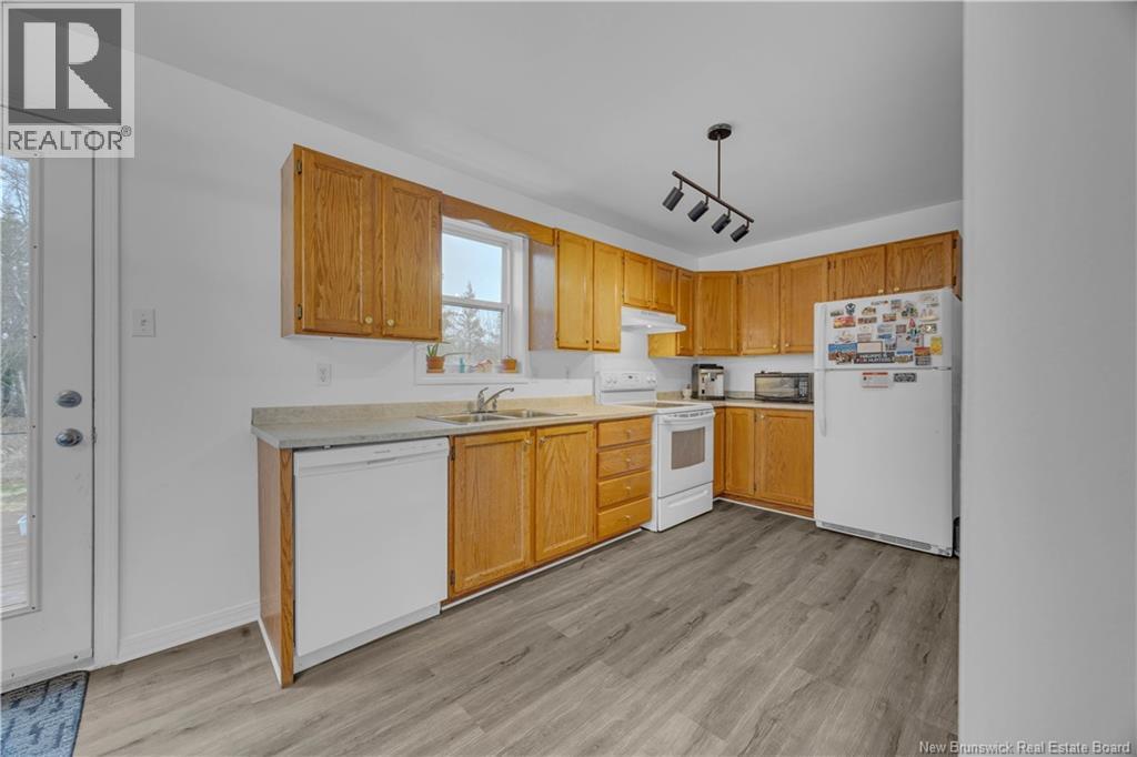 352 Boars Head Road, Saint John, New Brunswick  E2K 5C2 - Photo 9 - NB137342