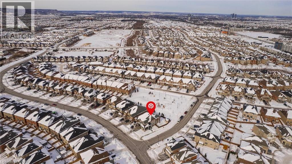 1383 Farmstead Drive, Milton, Ontario  L9E 1K4 - Photo 6 - 40804466