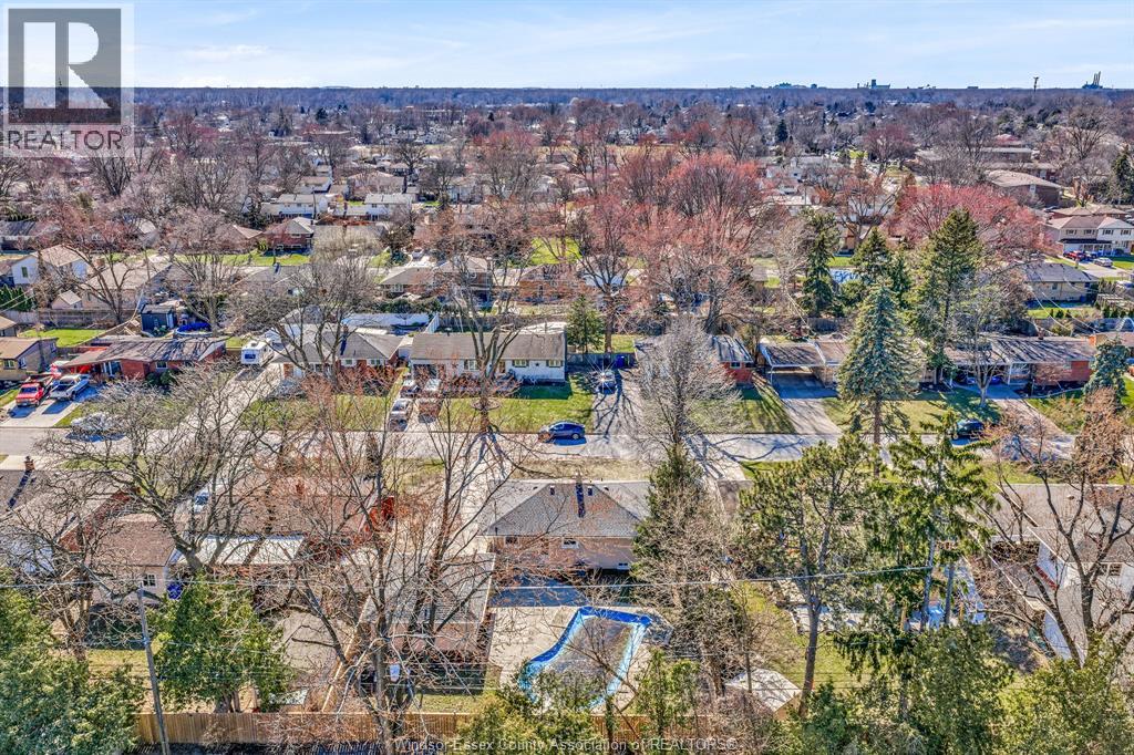 2692 Everts, Windsor, Ontario  N9E 2V1 - Photo 10 - 26006586