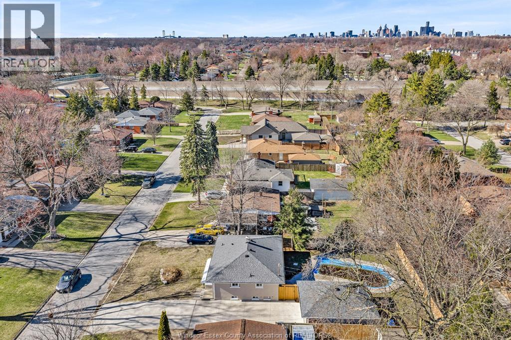 2692 Everts, Windsor, Ontario  N9E 2V1 - Photo 9 - 26006586