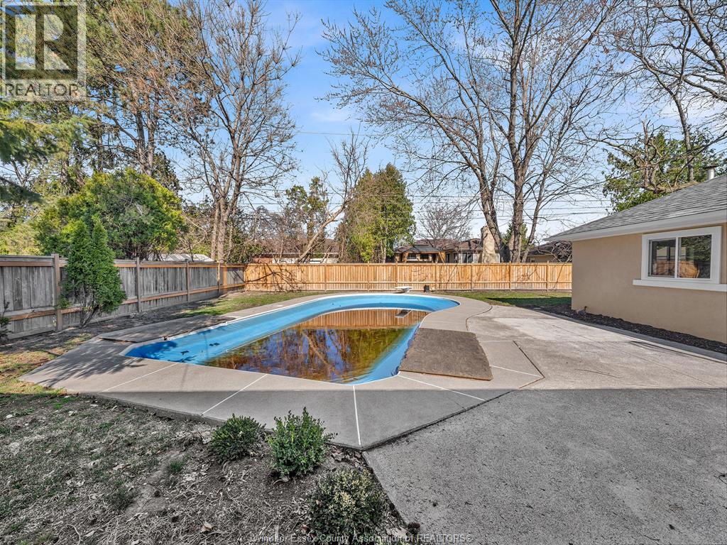 2692 Everts, Windsor, Ontario  N9E 2V1 - Photo 47 - 26006586