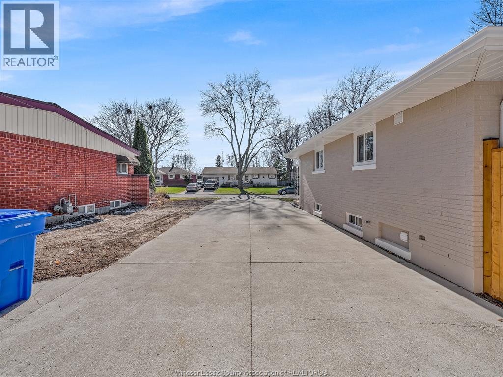2692 Everts, Windsor, Ontario  N9E 2V1 - Photo 45 - 26006586