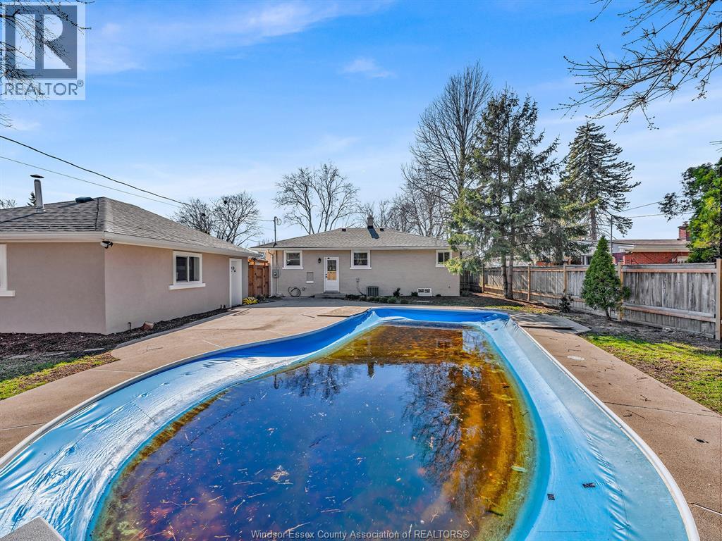 2692 Everts, Windsor, Ontario  N9E 2V1 - Photo 50 - 26006586