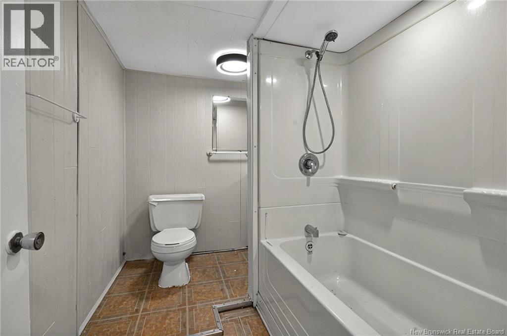 221 Bond Drive, Moncton, New Brunswick  E1E 1A1 - Photo 37 - NB137419