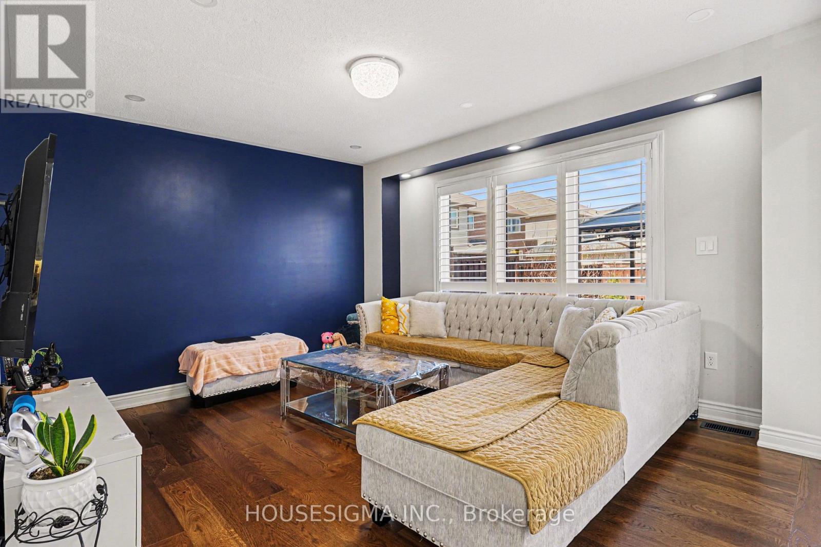 65 Bleasdale Avenue, Brampton, Ontario  L7A 0P3 - Photo 9 - W13010784