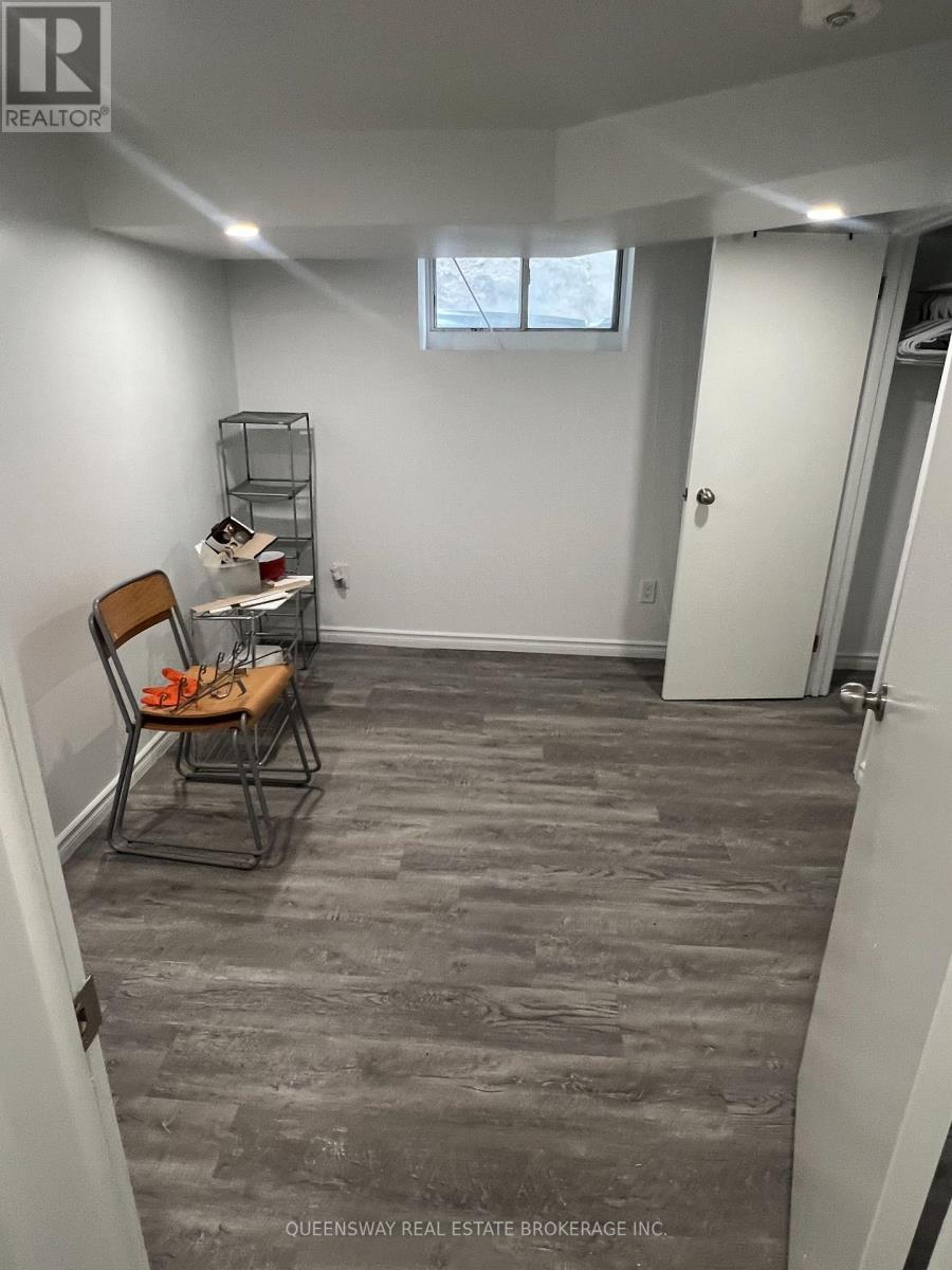 1389 Lansdowne Avenue, Toronto, Ontario  M6H 3Z9 - Photo 3 - W13010790