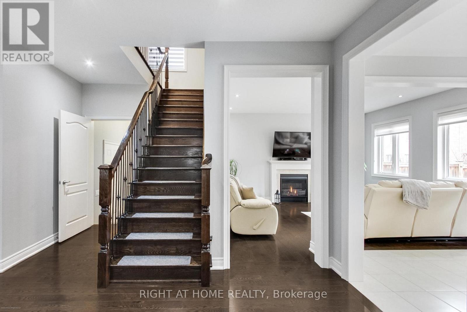 571 Dougall Avenue, Caledon, Ontario  L7C 3Z4 - Photo 11 - W13010796