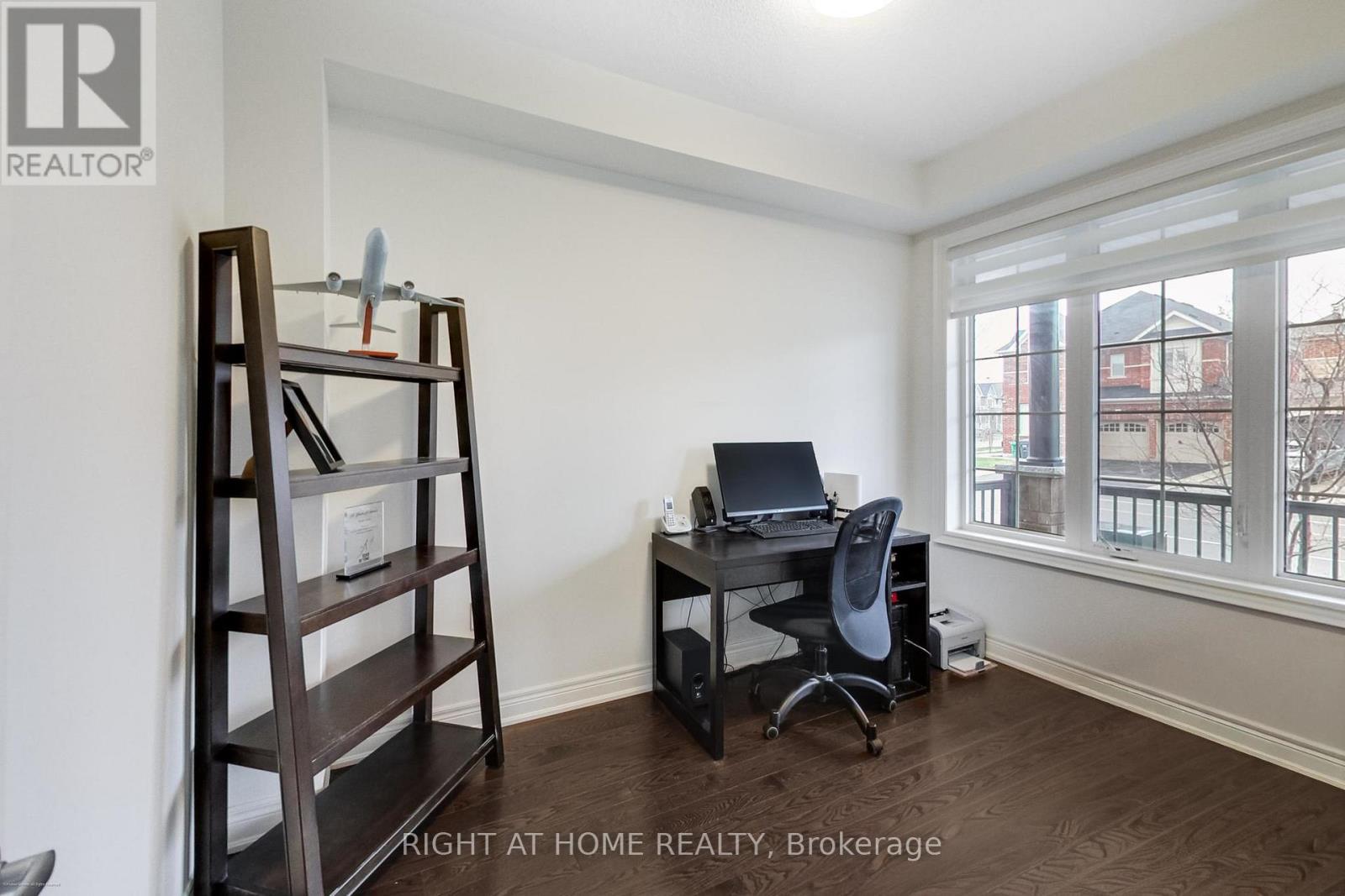 571 Dougall Avenue, Caledon, Ontario  L7C 3Z4 - Photo 14 - W13010796