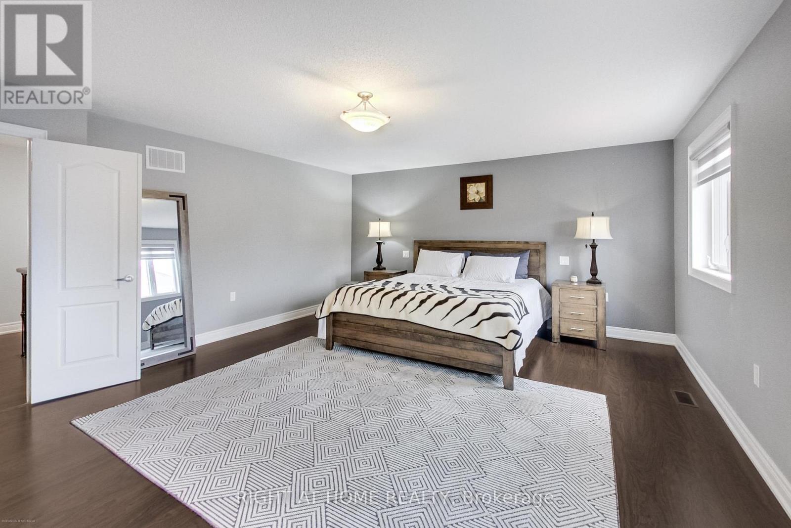 571 Dougall Avenue, Caledon, Ontario  L7C 3Z4 - Photo 16 - W13010796