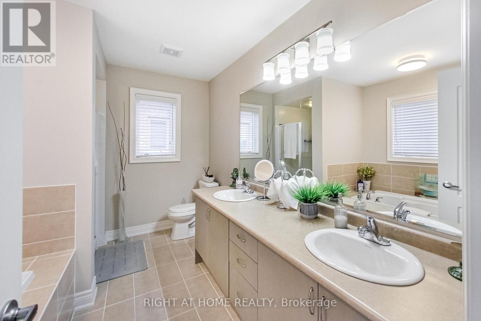 571 Dougall Avenue, Caledon, Ontario  L7C 3Z4 - Photo 18 - W13010796