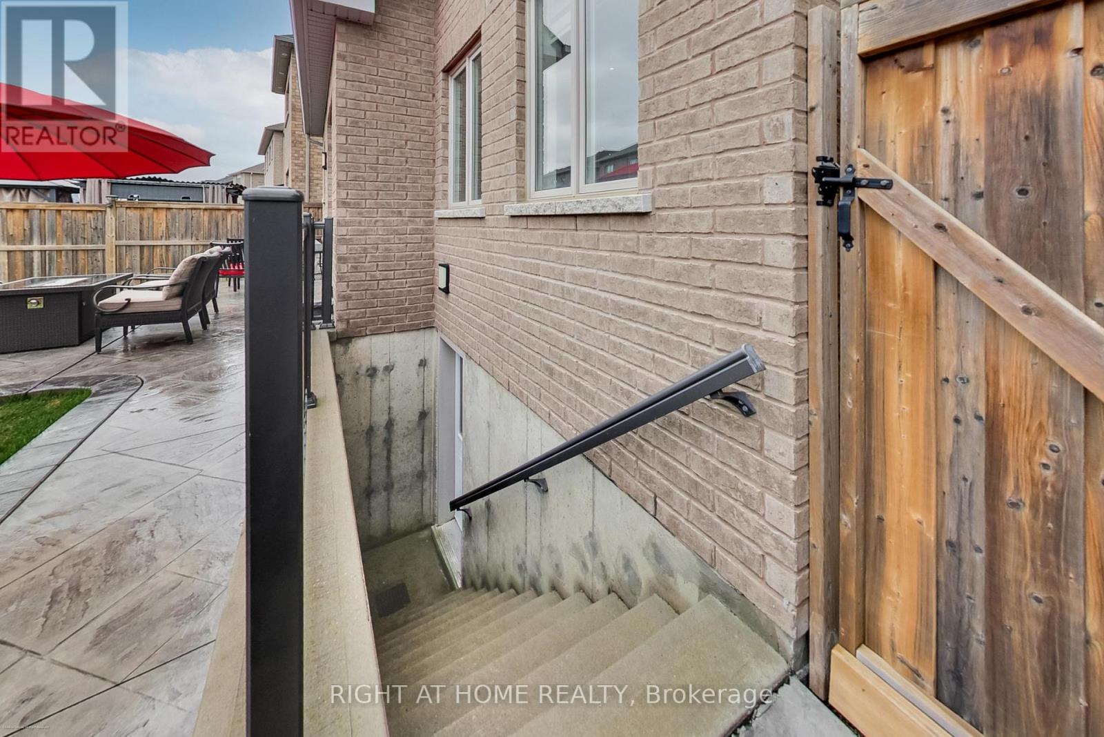 571 Dougall Avenue, Caledon, Ontario  L7C 3Z4 - Photo 31 - W13010796