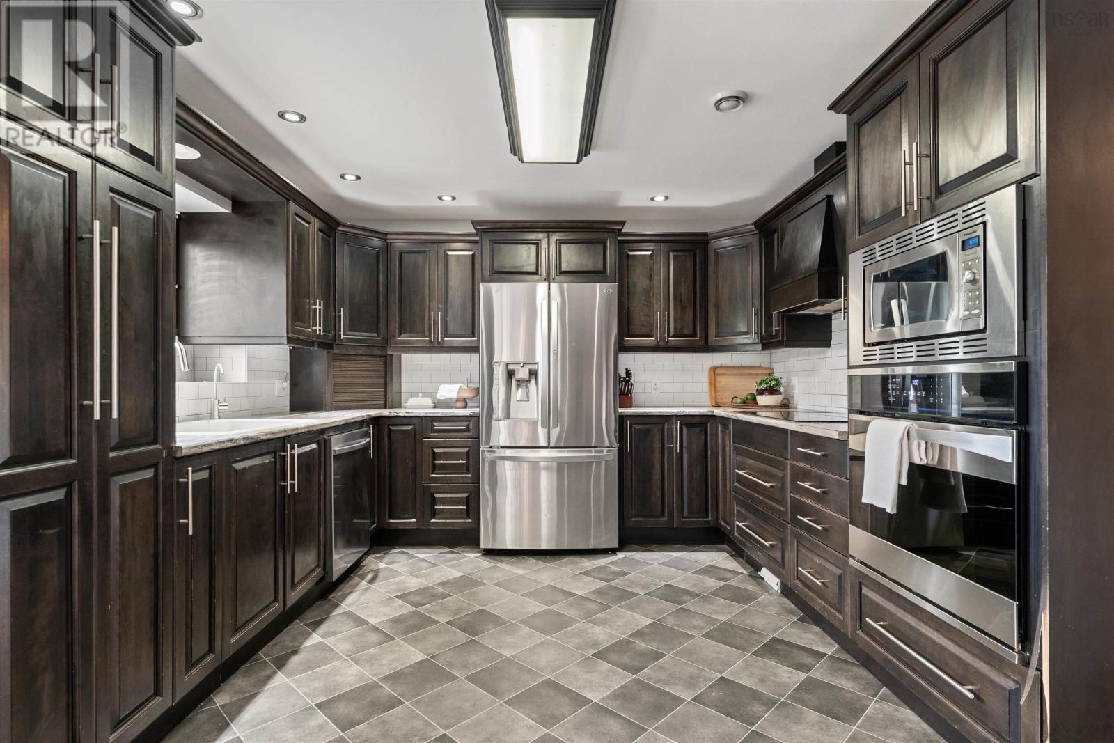 9 Bens Court, Brookside, Nova Scotia  B3T 1R3 - Photo 27 - 202600032