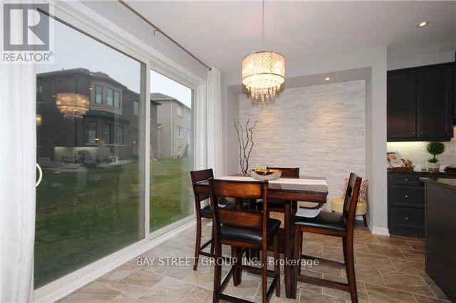 3169 Daisy Way, Oakville, Ontario  L6M 1L3 - Photo 3 - W12989102