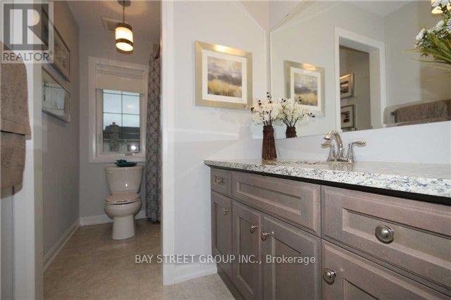 3169 Daisy Way, Oakville, Ontario  L6M 1L3 - Photo 7 - W12989102