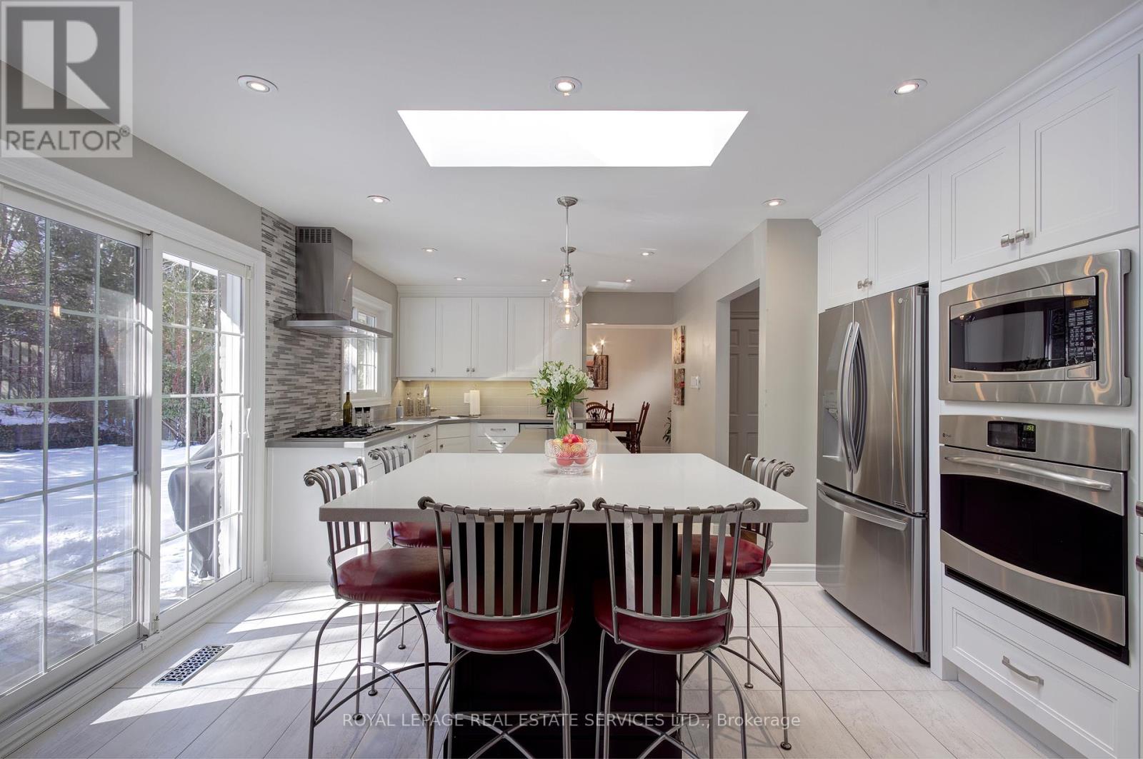 884 Silver Birch Trail, Mississauga, Ontario  L5J 4C1 - Photo 13 - W12826000