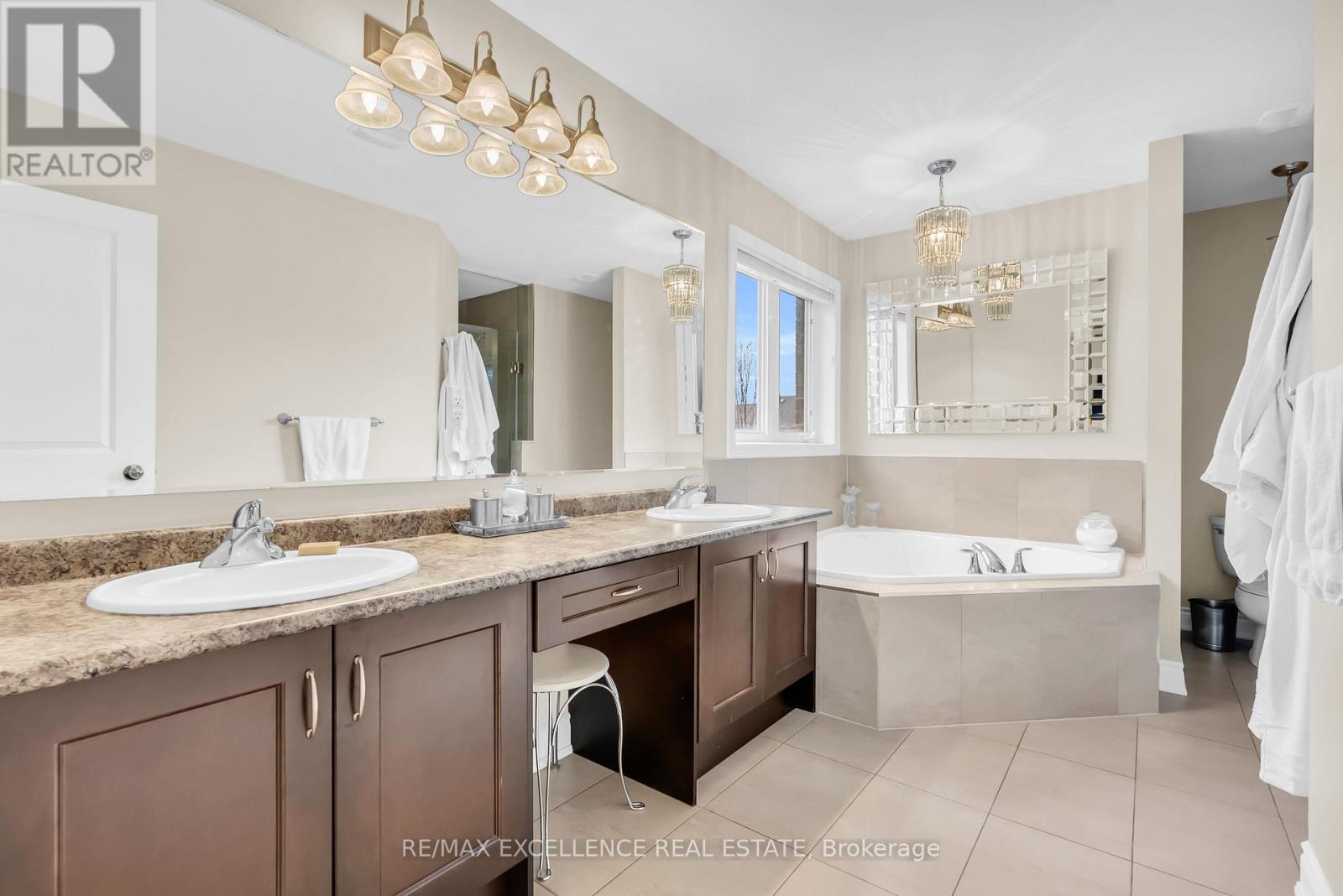 48 Riverglen Street, Brampton, Ontario  L6P 3C1 - Photo 23 - W13010688