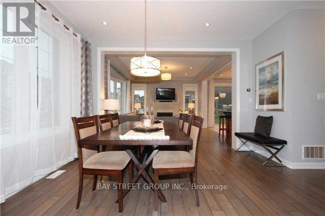 3169 Daisy Way, Oakville, Ontario  L6M 1L3 - Photo 6 - W12989102