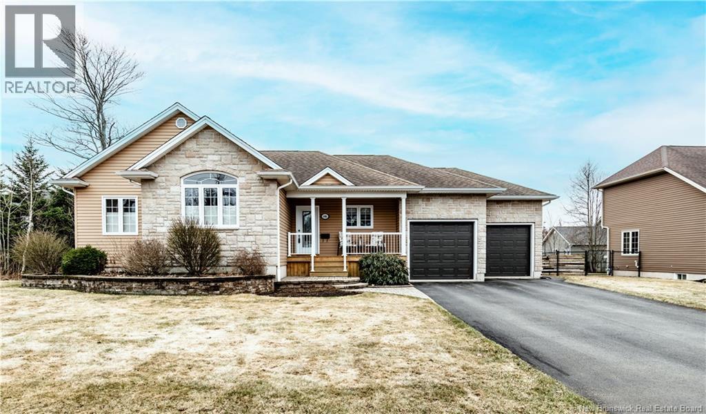 406 Belliveau, Dieppe, New Brunswick  E1A 6W6 - Photo 2 - NB137376