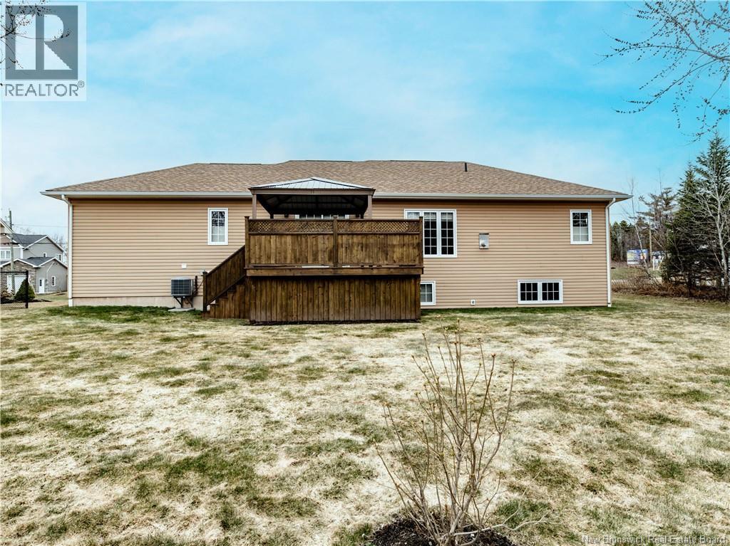 406 Belliveau, Dieppe, New Brunswick  E1A 6W6 - Photo 34 - NB137376