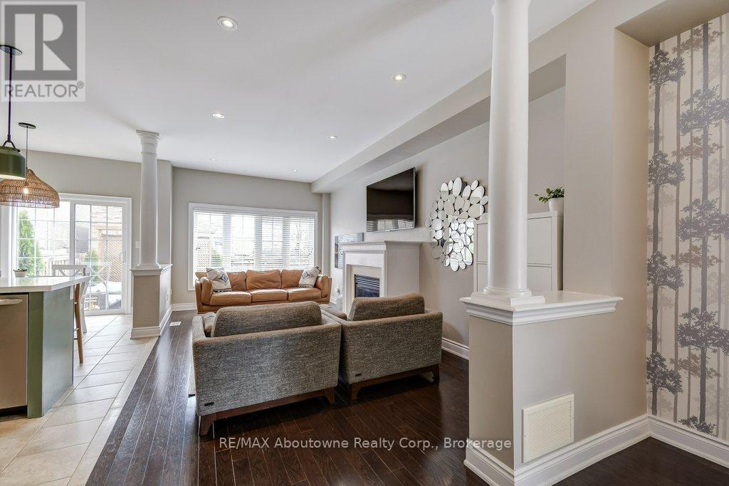 2454 Greenwich Drive, Oakville, Ontario  L6M 0R8 - Photo 10 - W13010896