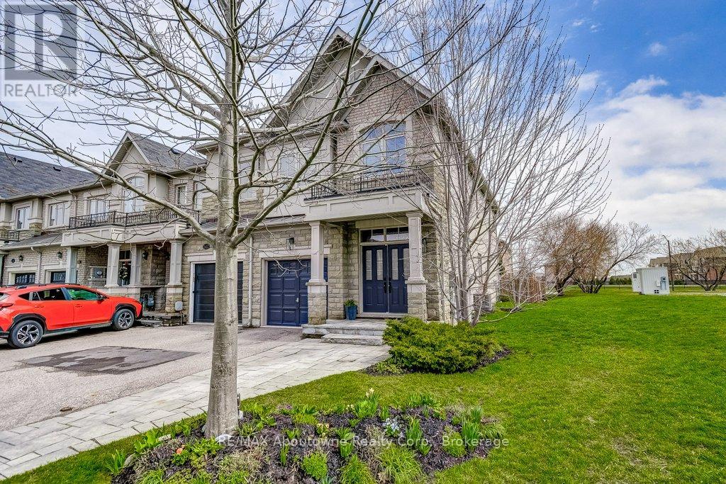 2454 Greenwich Drive, Oakville, Ontario  L6M 0R8 - Photo 2 - W13010896