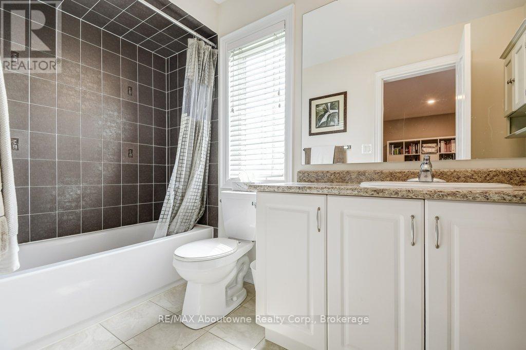 2454 Greenwich Drive, Oakville, Ontario  L6M 0R8 - Photo 20 - W13010896