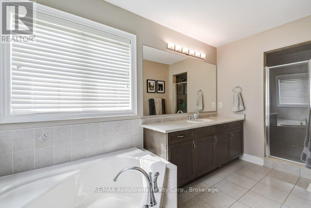 2454 Greenwich Drive, Oakville, Ontario  L6M 0R8 - Photo 26 - W13010896