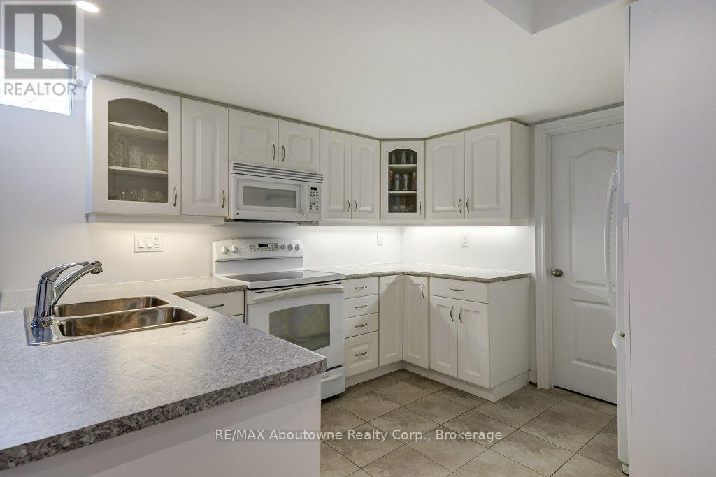 2454 Greenwich Drive, Oakville, Ontario  L6M 0R8 - Photo 28 - W13010896