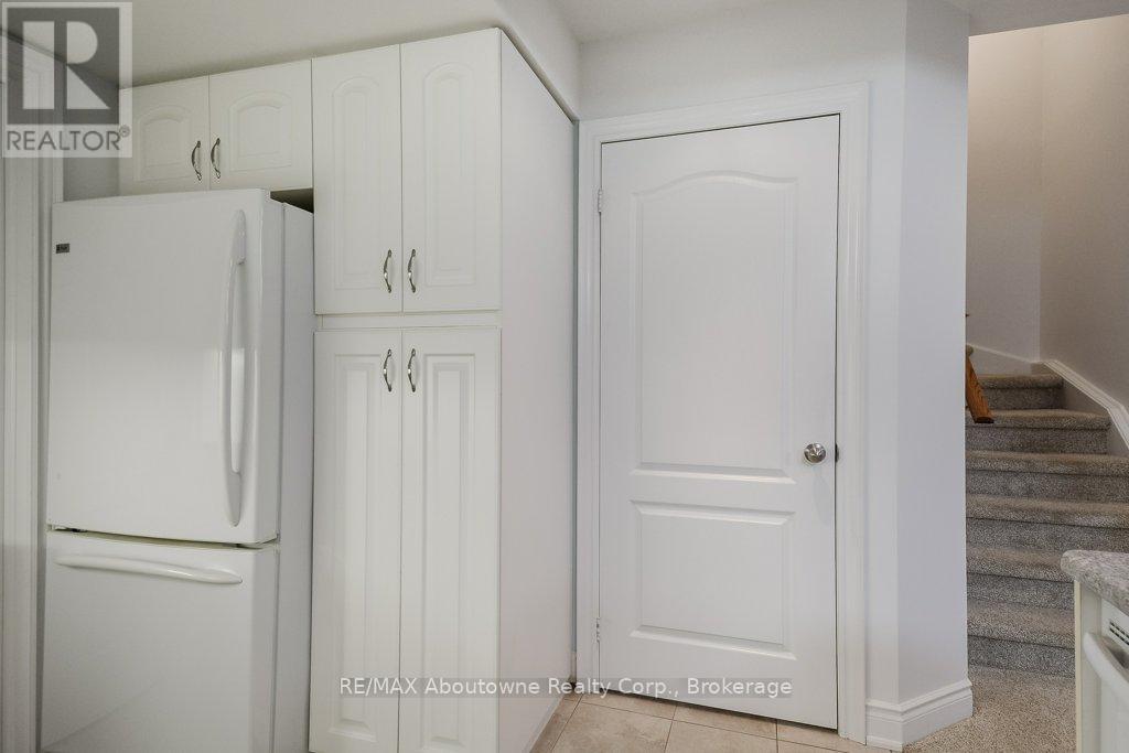 2454 Greenwich Drive, Oakville, Ontario  L6M 0R8 - Photo 30 - W13010896