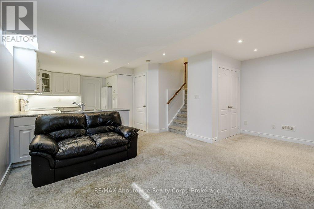 2454 Greenwich Drive, Oakville, Ontario  L6M 0R8 - Photo 31 - W13010896