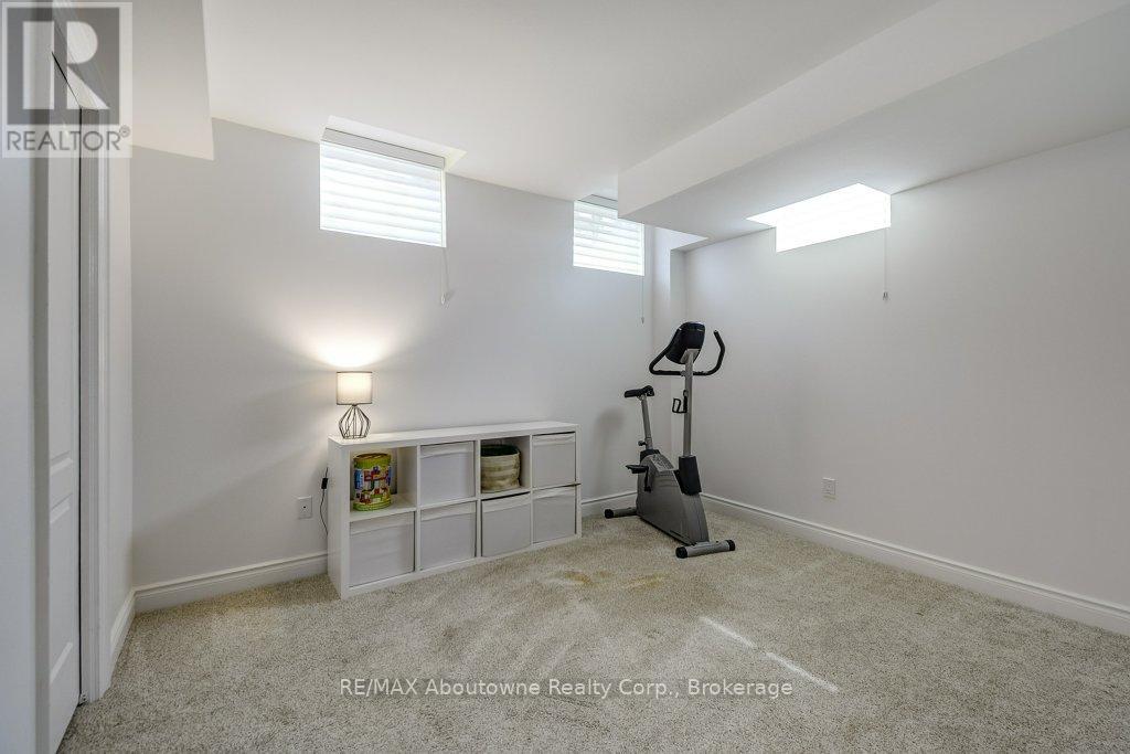 2454 Greenwich Drive, Oakville, Ontario  L6M 0R8 - Photo 33 - W13010896