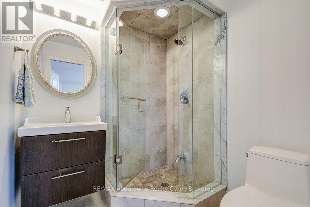 2454 Greenwich Drive, Oakville, Ontario  L6M 0R8 - Photo 35 - W13010896