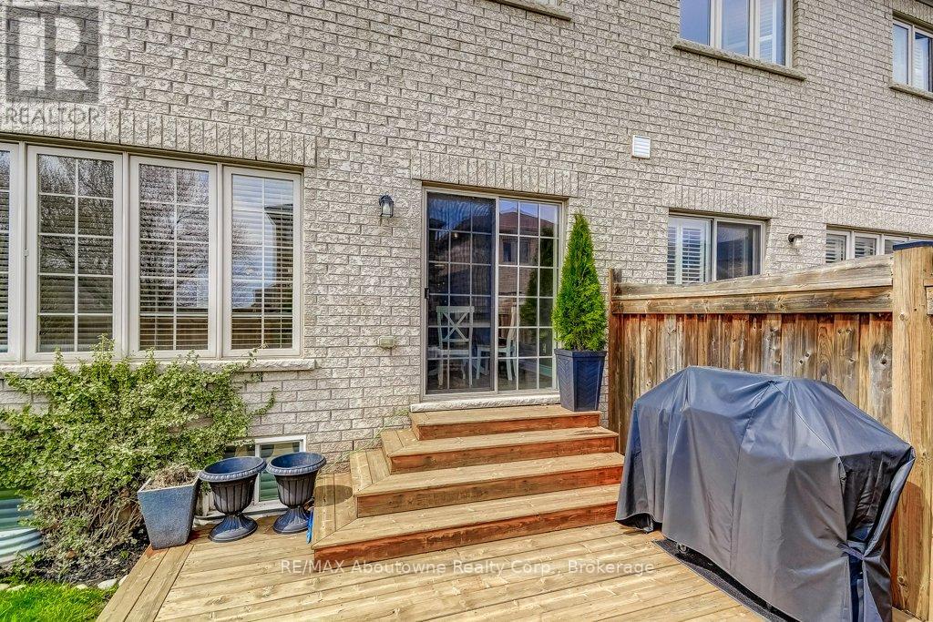 2454 Greenwich Drive, Oakville, Ontario  L6M 0R8 - Photo 37 - W13010896