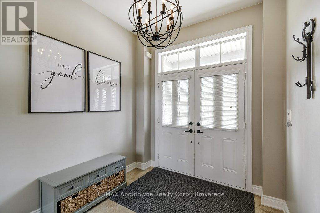 2454 Greenwich Drive, Oakville, Ontario  L6M 0R8 - Photo 4 - W13010896