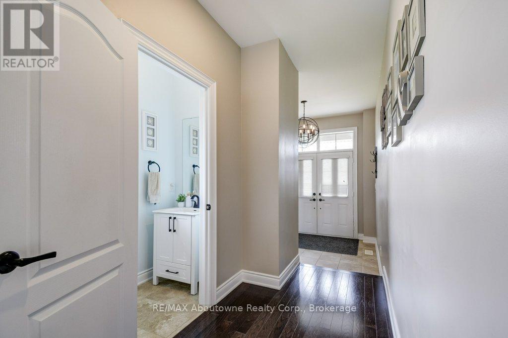 2454 Greenwich Drive, Oakville, Ontario  L6M 0R8 - Photo 6 - W13010896