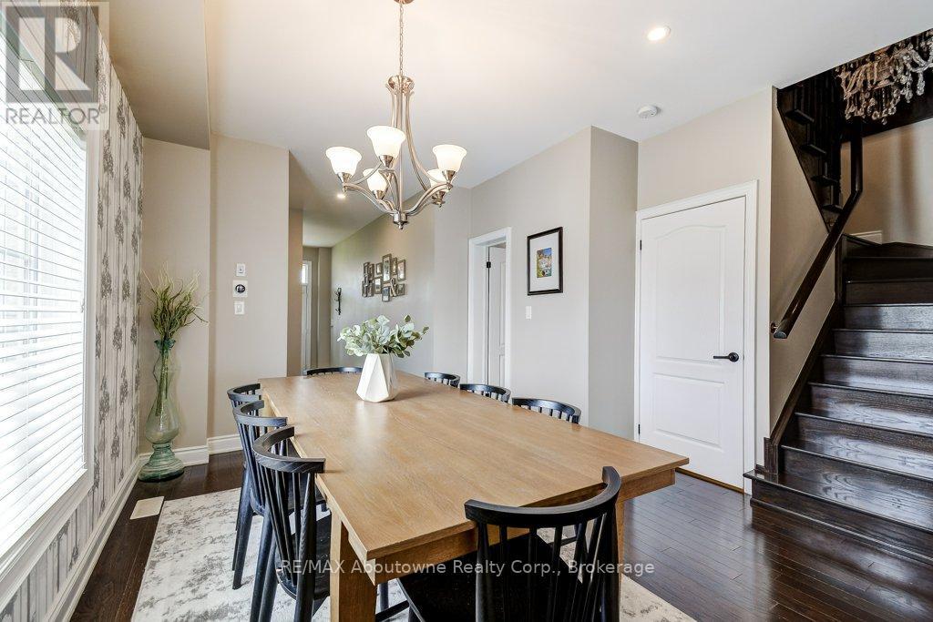 2454 Greenwich Drive, Oakville, Ontario  L6M 0R8 - Photo 9 - W13010896