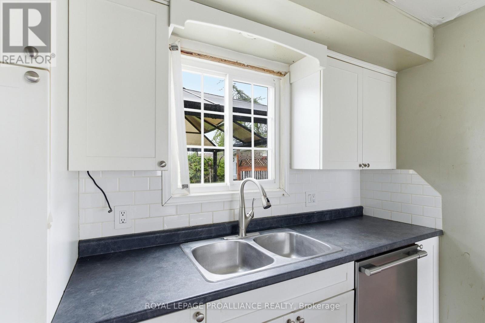 1306 Brockmount Place, Brockville, Ontario  K6V 5Z7 - Photo 10 - X13010910