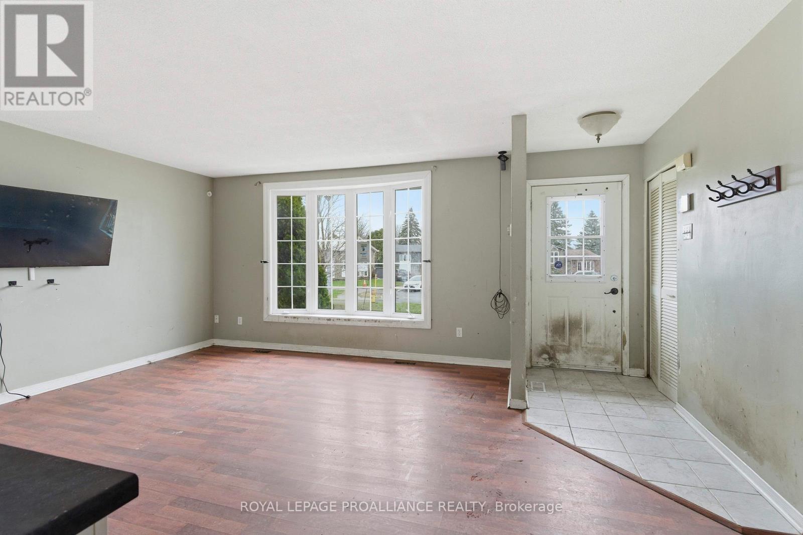 1306 Brockmount Place, Brockville, Ontario  K6V 5Z7 - Photo 2 - X13010910