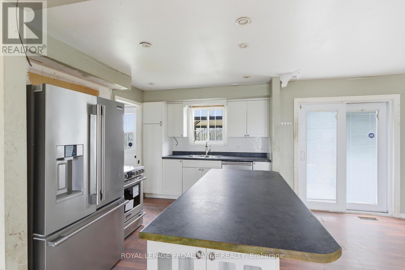 1306 Brockmount Place, Brockville, Ontario  K6V 5Z7 - Photo 8 - X13010910