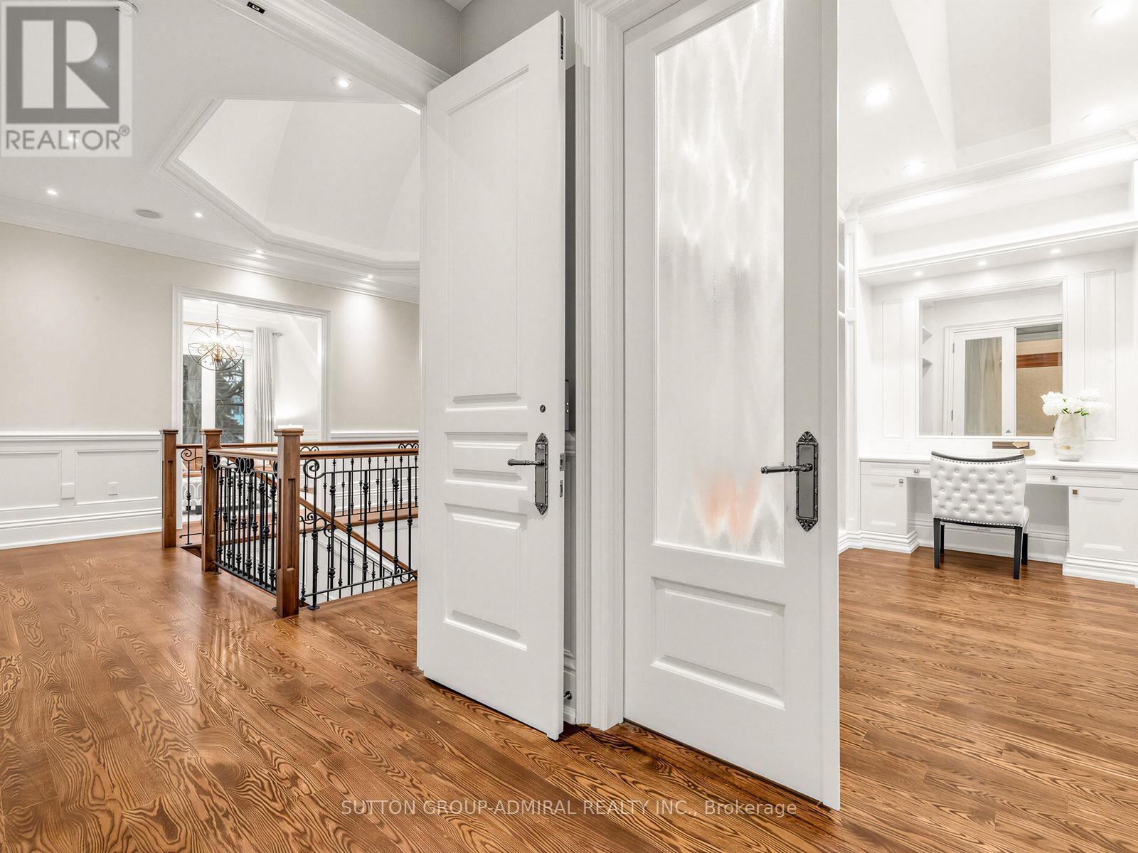 5 Lloydminster Crescent, Toronto, Ontario  M2M 2R9 - Photo 24 - C13009086