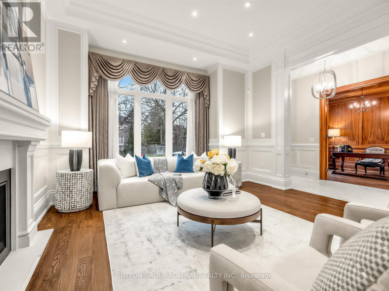 5 Lloydminster Crescent, Toronto, Ontario  M2M 2R9 - Photo 9 - C13009086