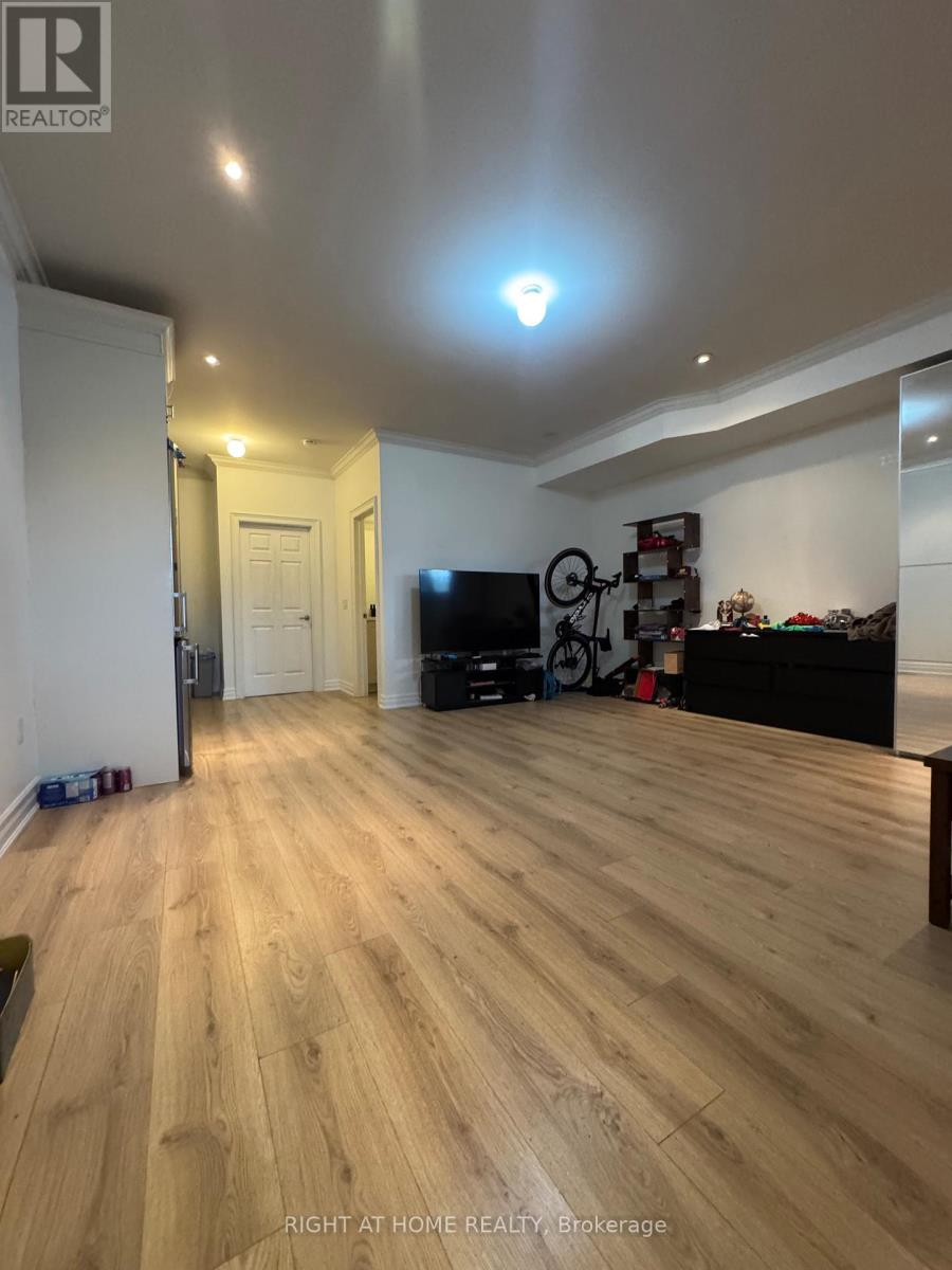 58b Thirty Second Street, Toronto, Ontario  M8W 3G5 - Photo 28 - W13010168