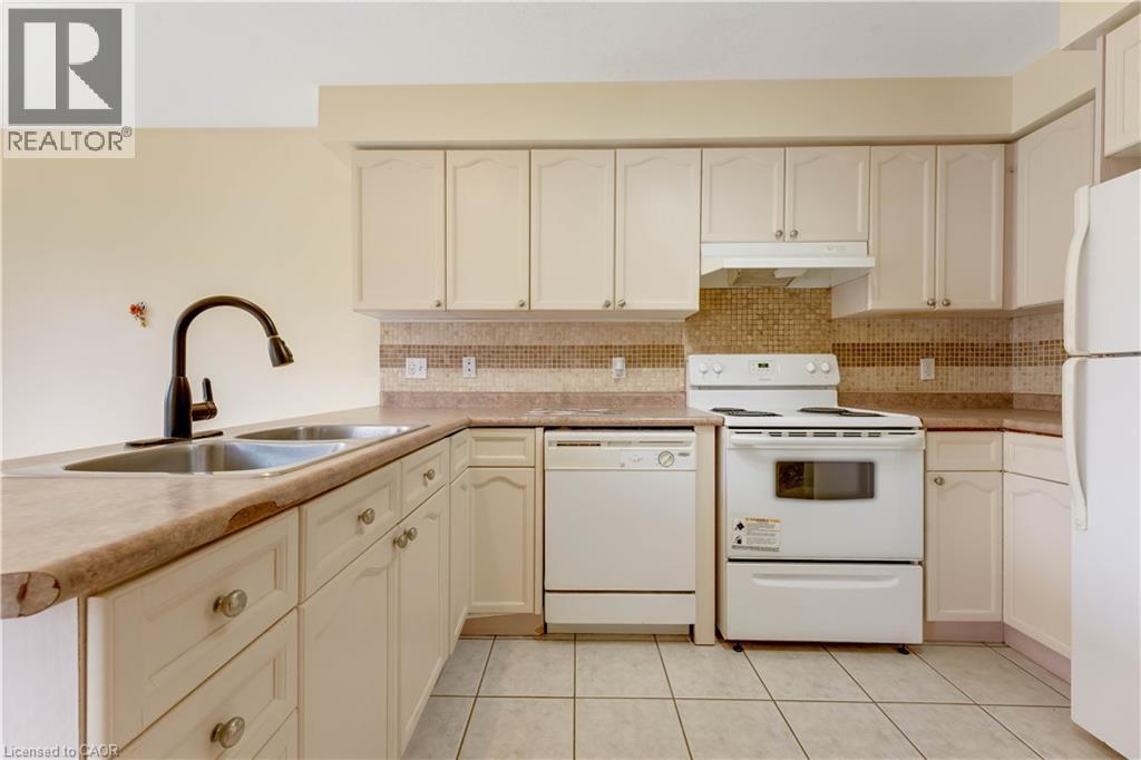 76 Templewood Drive, Kitchener, Ontario  N2R 1X3 - Photo 11 - 40817440