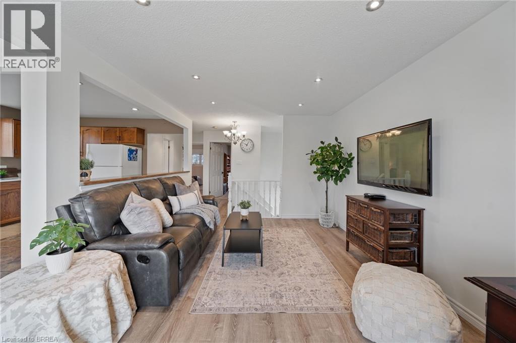 1 Osijek Crescent, Brantford, Ontario  N3P 1Z3 - Photo 12 - 40809461