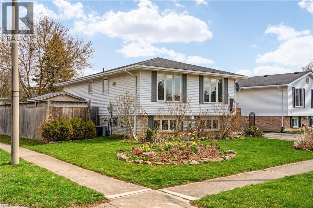 1 Osijek Crescent, Brantford, Ontario  N3P 1Z3 - Photo 3 - 40809461