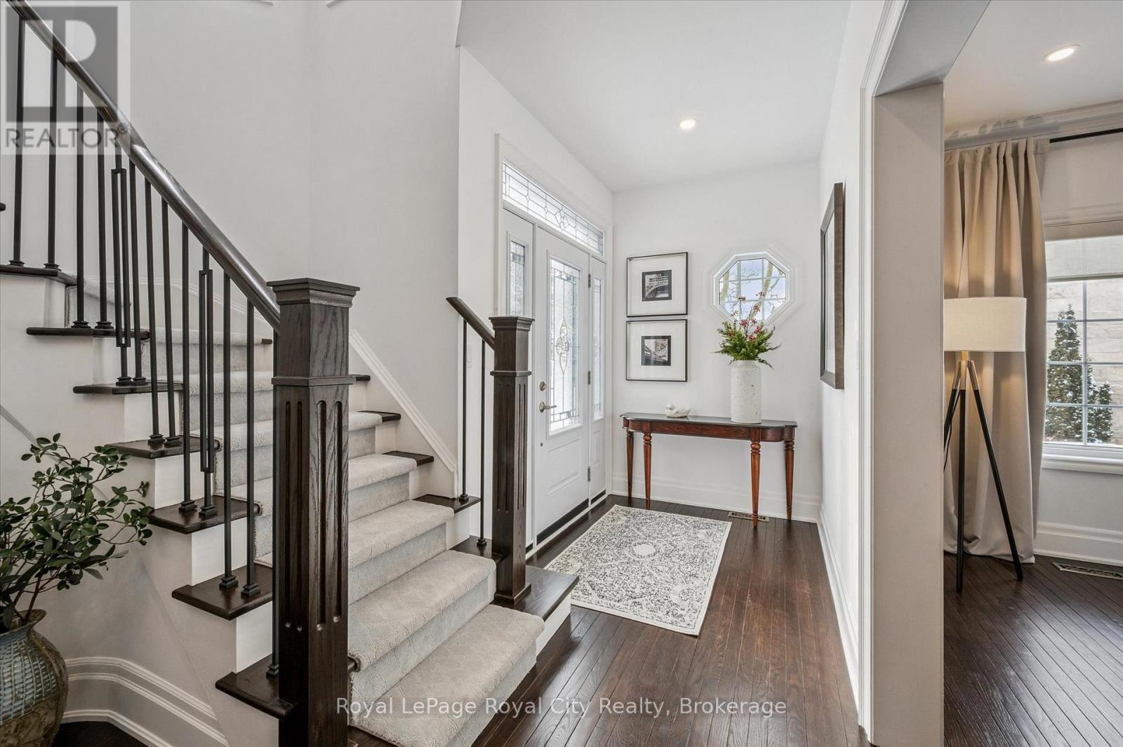 11 - 25 Manor Park Crescent, Guelph, Ontario  N1G 1A2 - Photo 3 - X13010918