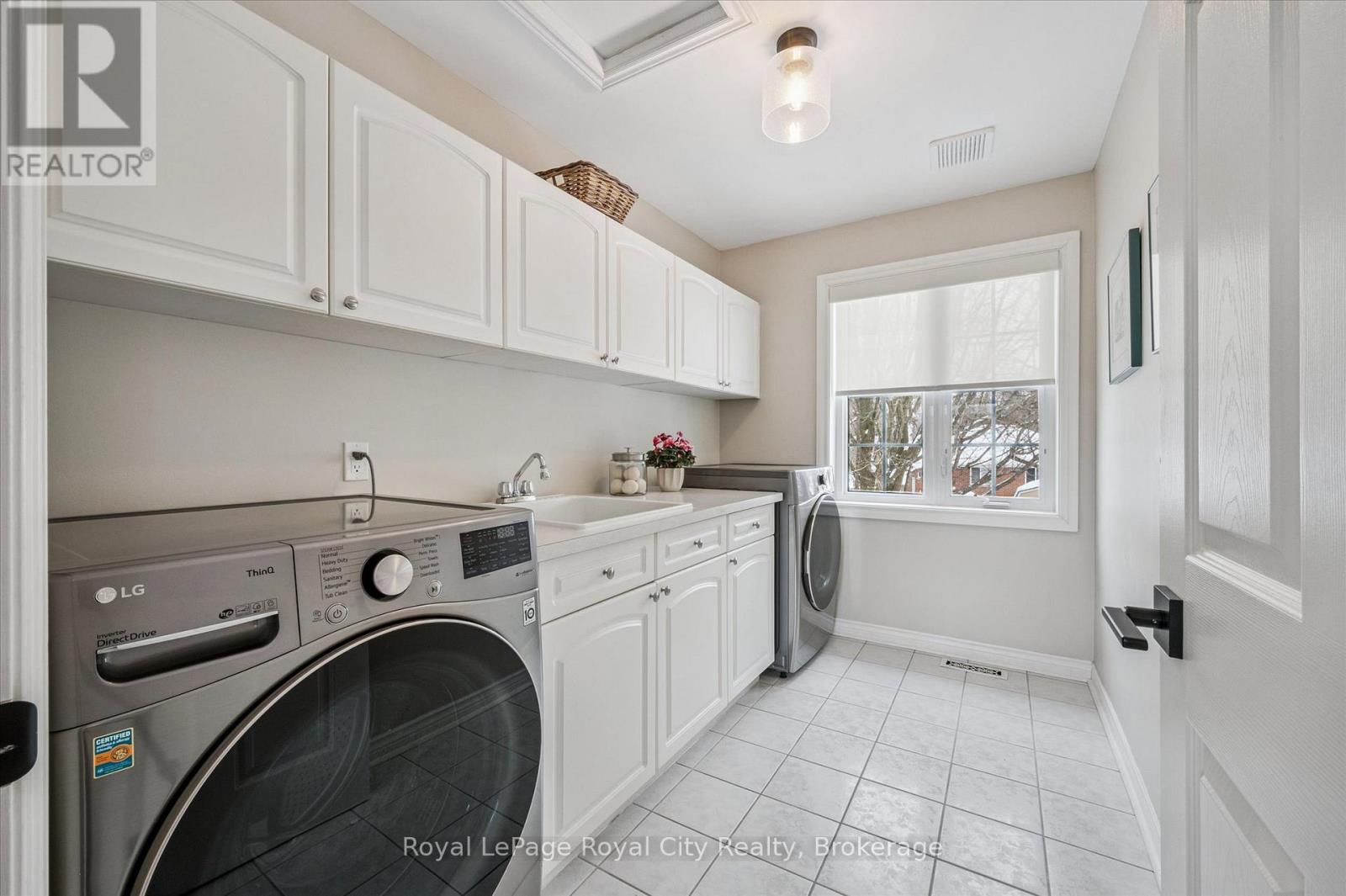 11 - 25 Manor Park Crescent, Guelph, Ontario  N1G 1A2 - Photo 31 - X13010918