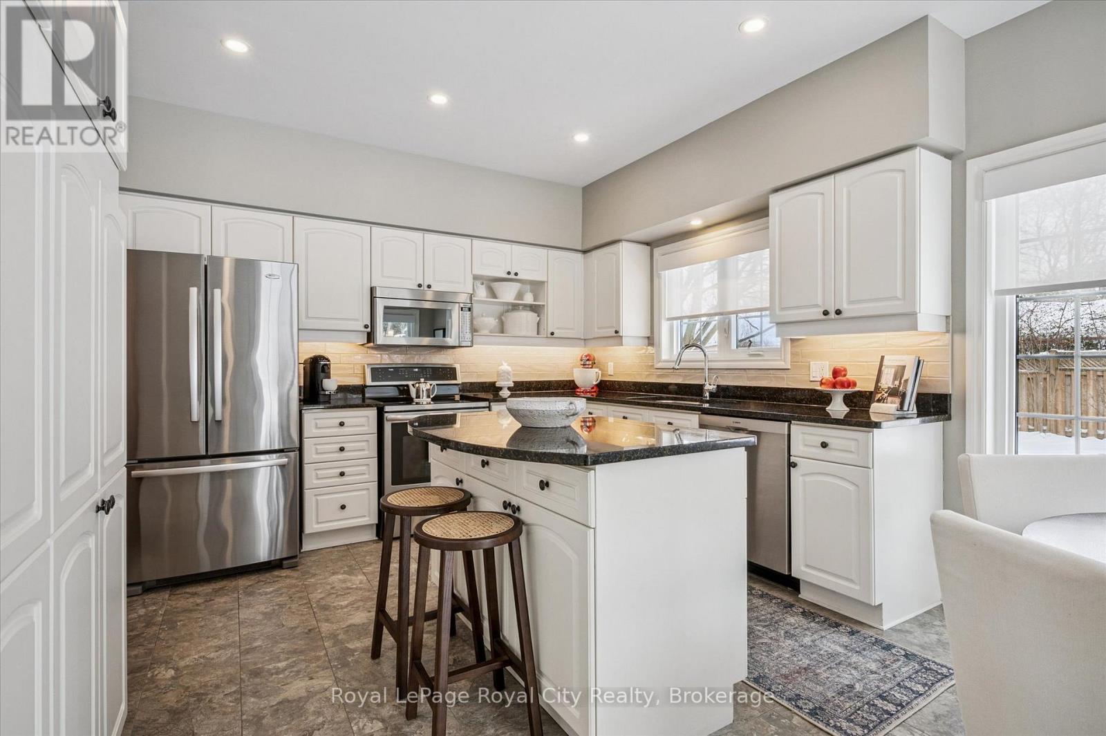 11 - 25 Manor Park Crescent, Guelph, Ontario  N1G 1A2 - Photo 9 - X13010918