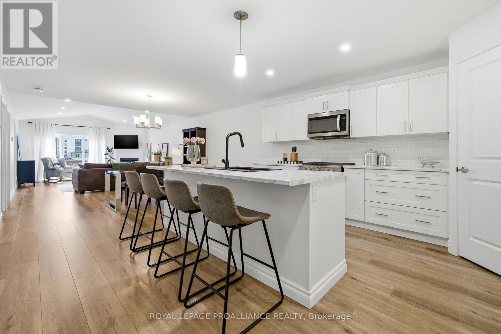 100 Dewal Place, Belleville, Ontario  K8P 0H2 - Photo 6 - X13010824